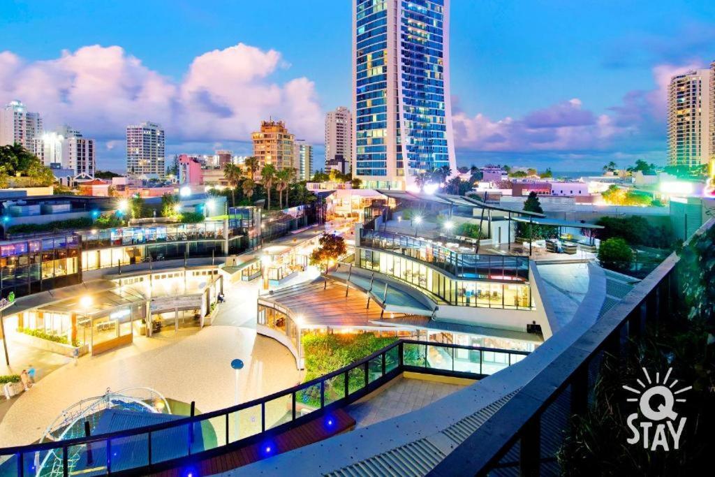 Circle On Cavil Holidays Gold Coast Exterior foto